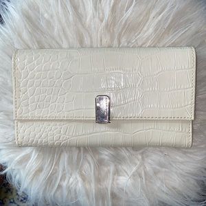 Liz Claiborne white crocodile wallet